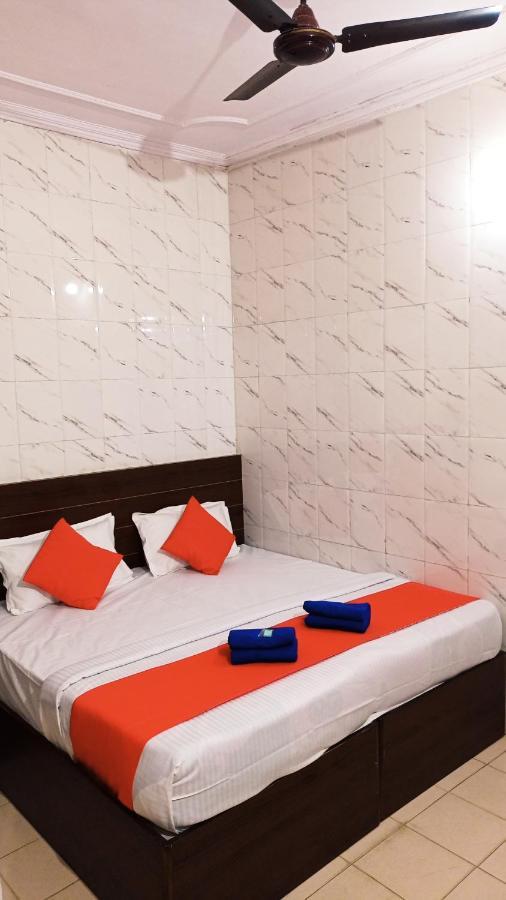 Hotel Om Palace - Couple Friendly & Local Id Accepted Jaipur Bagian luar foto