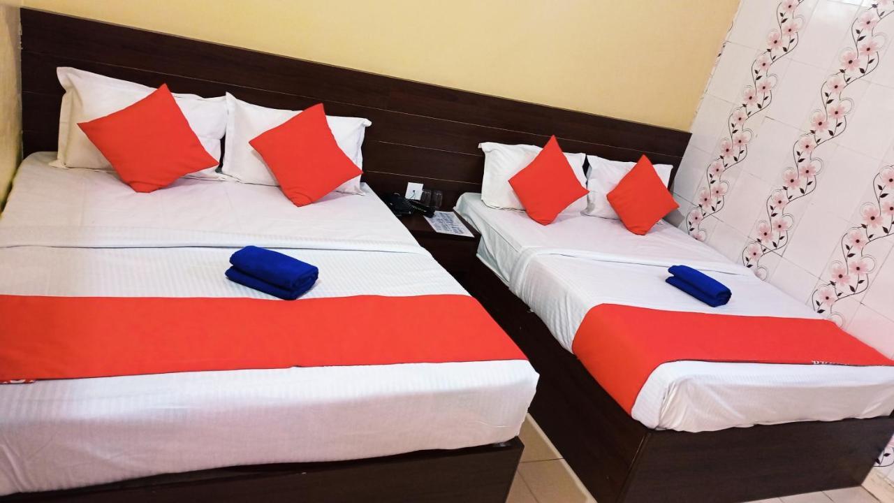 Hotel Om Palace - Couple Friendly & Local Id Accepted Jaipur Bagian luar foto