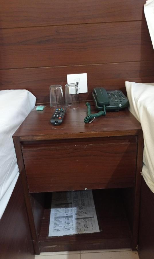 Hotel Om Palace - Couple Friendly & Local Id Accepted Jaipur Bagian luar foto